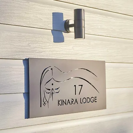 Host & - Kinara シャレー *